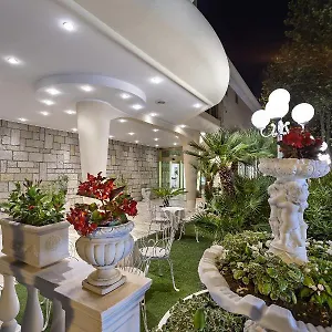 4* Ξενοδοχείο Ariminum